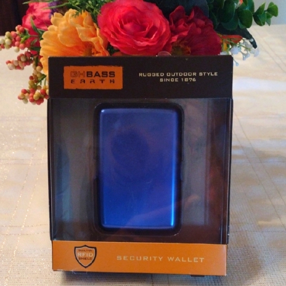 GH Bass RFID Security Wallet - Ultra Blue
